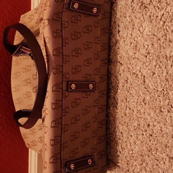 Tote - Picture 3 of 4